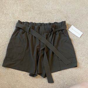 Athleta tie waist shorts